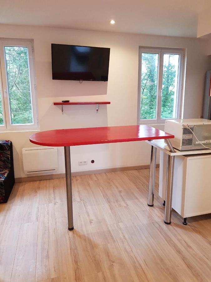 05 - Tres Joli 3 Pieces Neuf 2 Chambres, Logement Tout Equipe Pour 1 A 4 Personnes Maximum, Vue Sur Jardin Avec Parking Privatif, Grand Fourgon Possible, Tout Le Linge De Maison Est Fourni Annesse-et-Beaulieu Εξωτερικό φωτογραφία