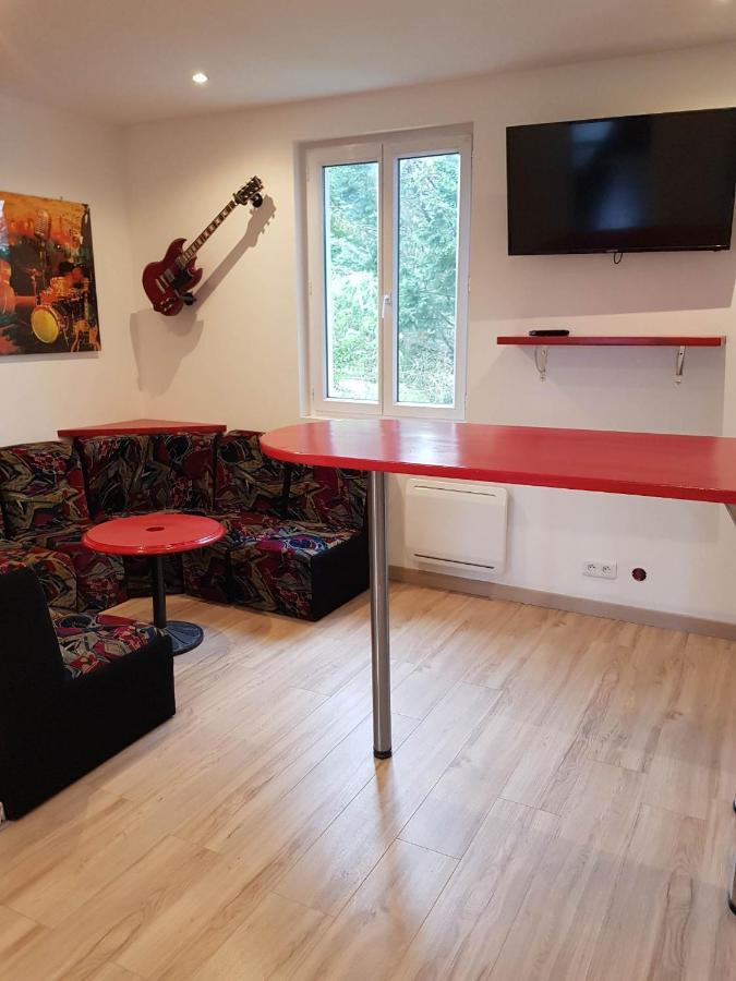 05 - Tres Joli 3 Pieces Neuf 2 Chambres, Logement Tout Equipe Pour 1 A 4 Personnes Maximum, Vue Sur Jardin Avec Parking Privatif, Grand Fourgon Possible, Tout Le Linge De Maison Est Fourni Annesse-et-Beaulieu Εξωτερικό φωτογραφία
