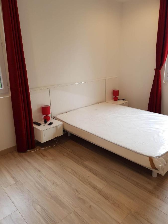 05 - Tres Joli 3 Pieces Neuf 2 Chambres, Logement Tout Equipe Pour 1 A 4 Personnes Maximum, Vue Sur Jardin Avec Parking Privatif, Grand Fourgon Possible, Tout Le Linge De Maison Est Fourni Annesse-et-Beaulieu Εξωτερικό φωτογραφία