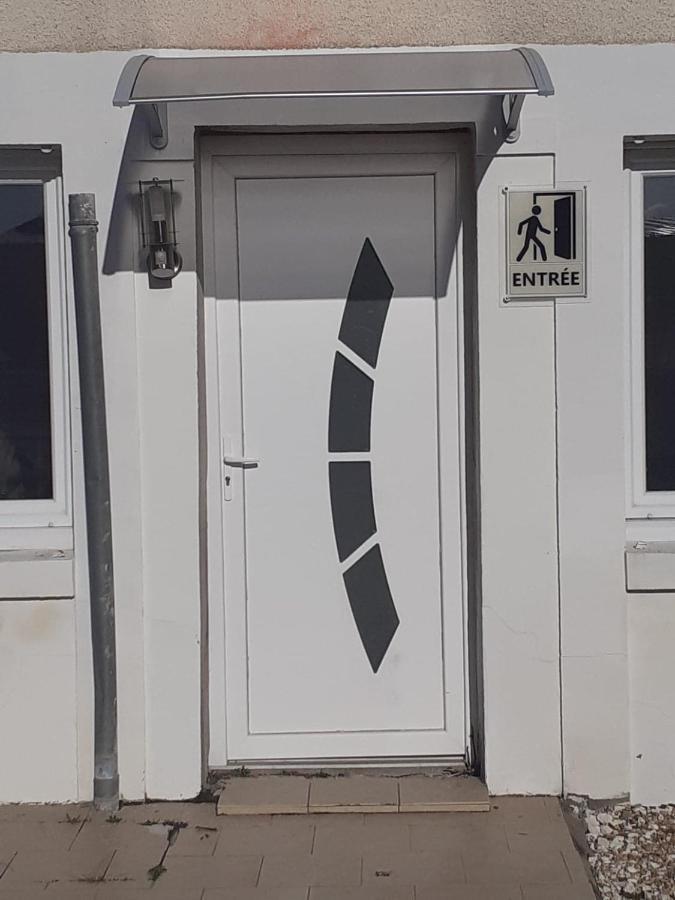 05 - Tres Joli 3 Pieces Neuf 2 Chambres, Logement Tout Equipe Pour 1 A 4 Personnes Maximum, Vue Sur Jardin Avec Parking Privatif, Grand Fourgon Possible, Tout Le Linge De Maison Est Fourni Annesse-et-Beaulieu Εξωτερικό φωτογραφία